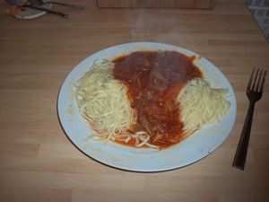 [pasta with sauce]